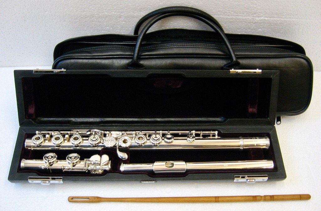 Yamaha Querflöte Modell YFL-874 Professional Serie Vollsilber Yamaha Querflöte Modell YFL-874 Professional Serie Vollsilber